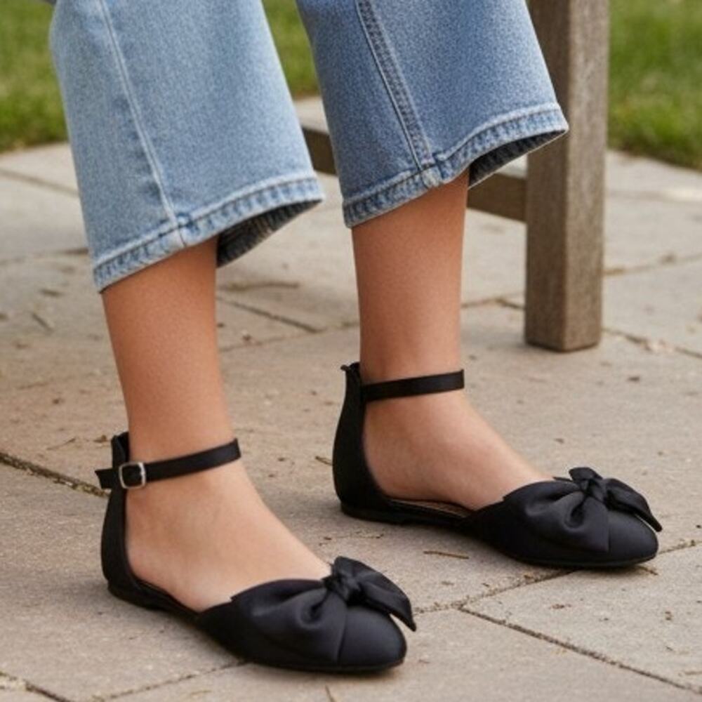 MixIt Jaguar Women's Black Bow Top Flats, Size 6 1/2